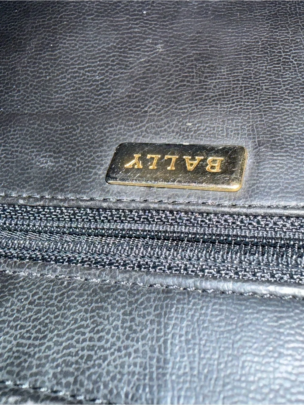 Authentic Vintage BALLY Black Croc Embossed Leather Shoulder Bag Flap Gold